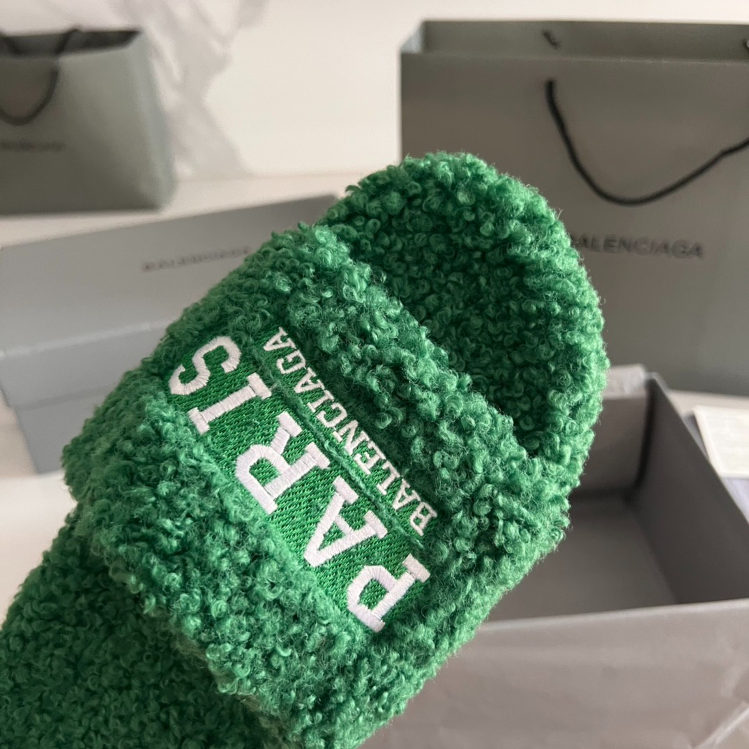025 19123082 size 35-41