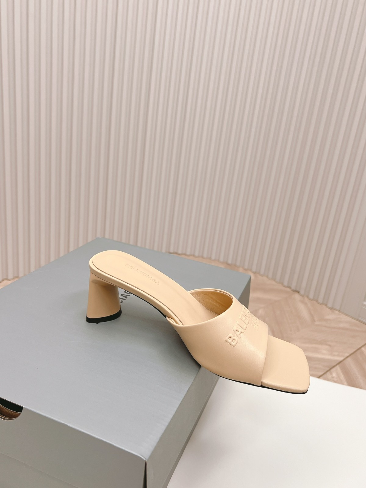 008 28123106 size 35-40