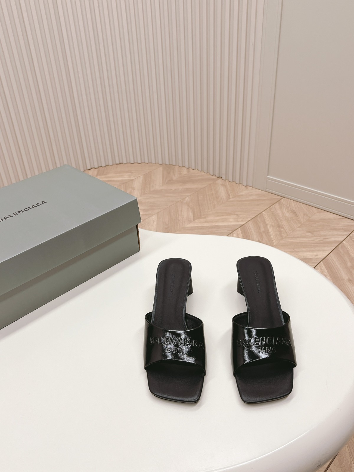 007 28123106 size 35-40