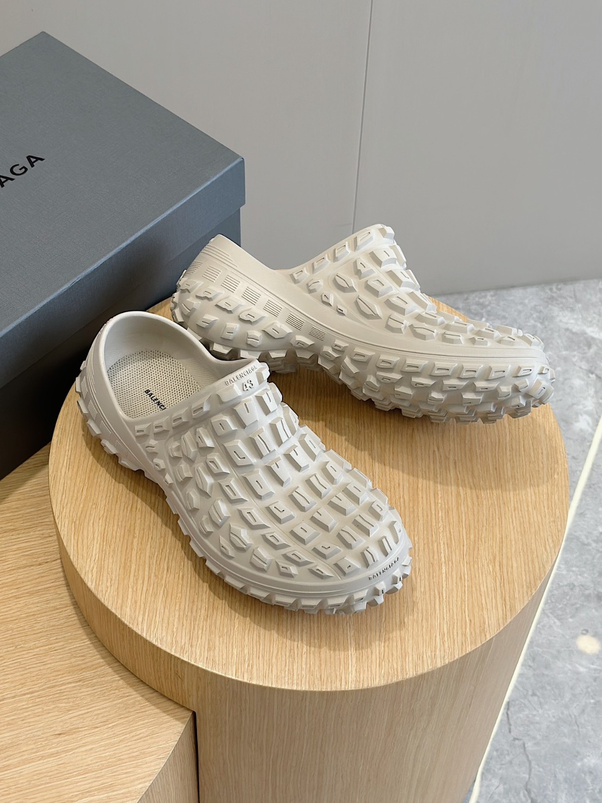 001 22123097 size 35-45
