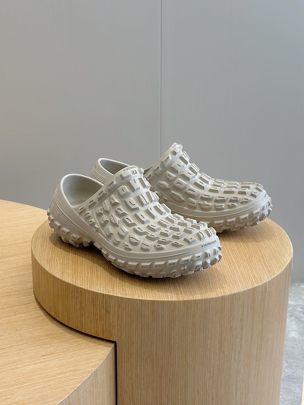 001 22123097 size 35-45
