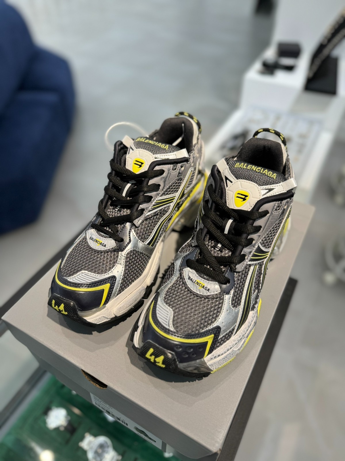 056 45123152 size 35-46