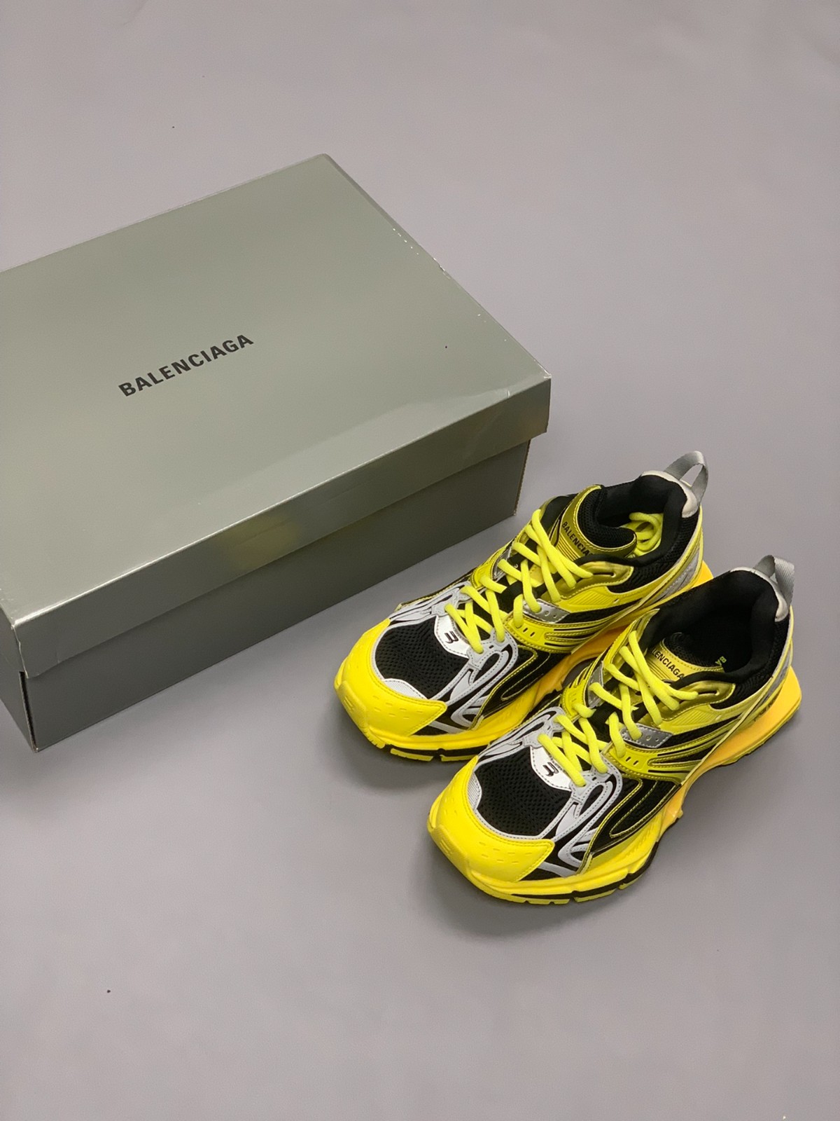 040 52123166 size 35-46