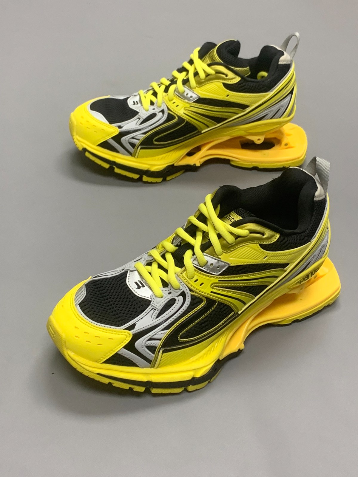 040 52123166 size 35-46