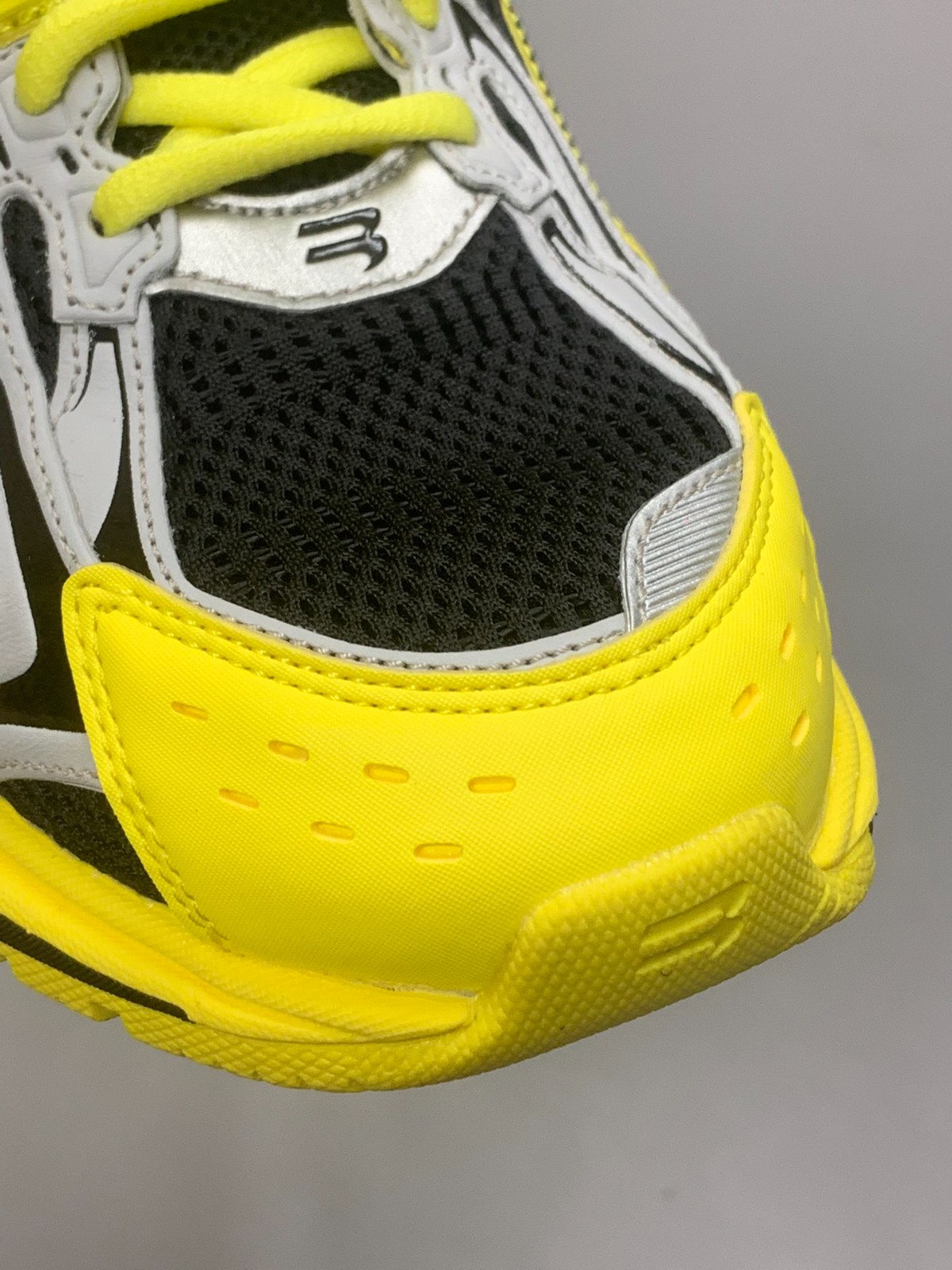 040 52123166 size 35-46