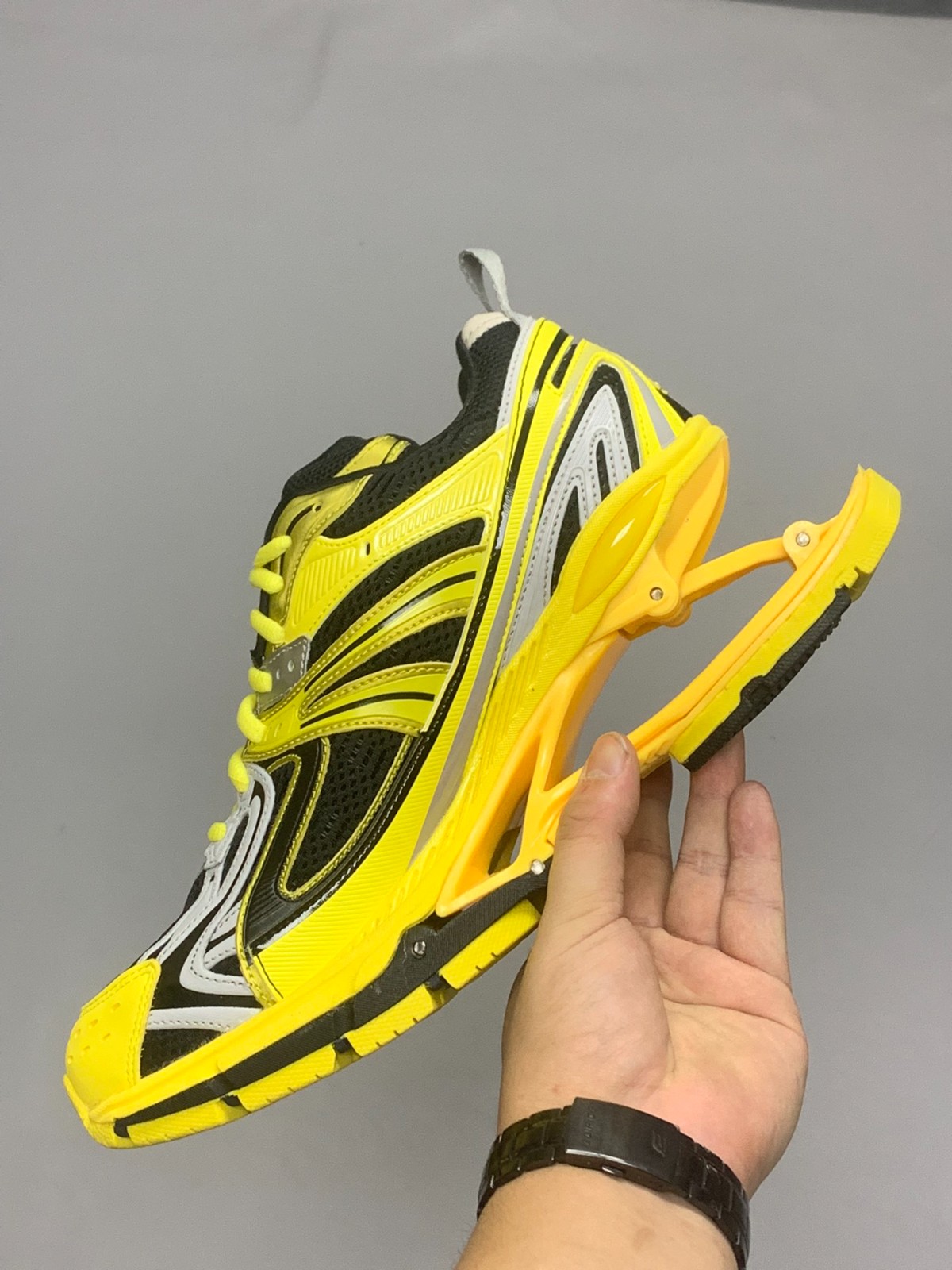 040 52123166 size 35-46