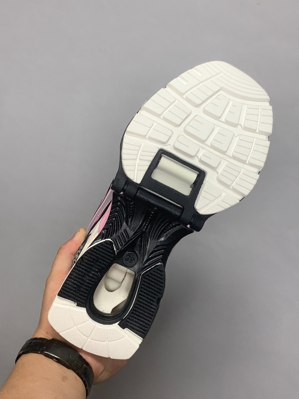 039 52123166 size 35-46