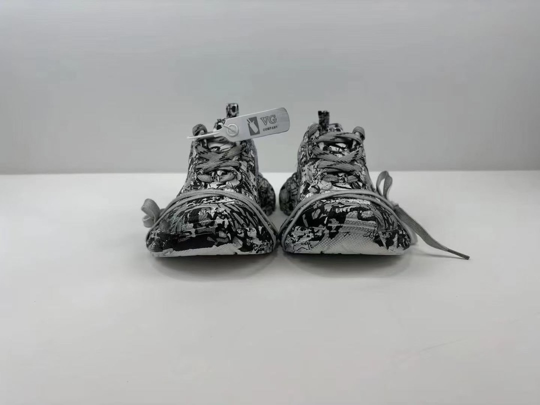 037 42123134 size 35-46