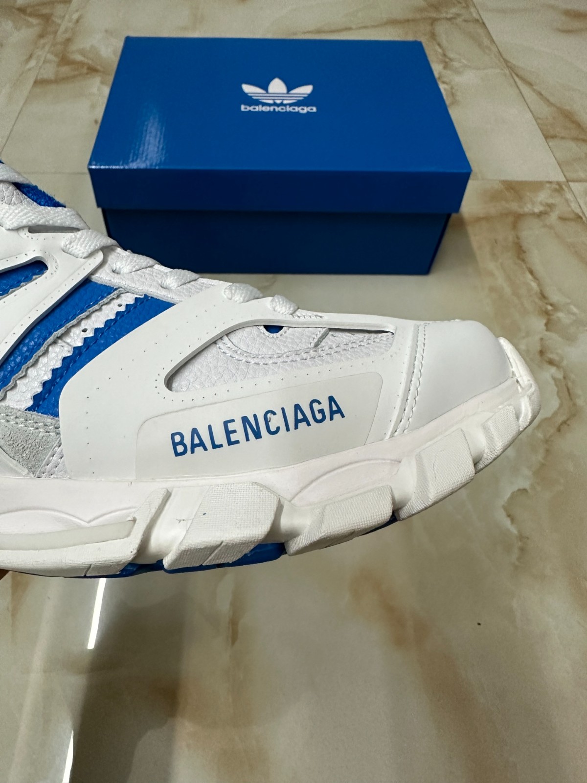016 4212137 size 35-46