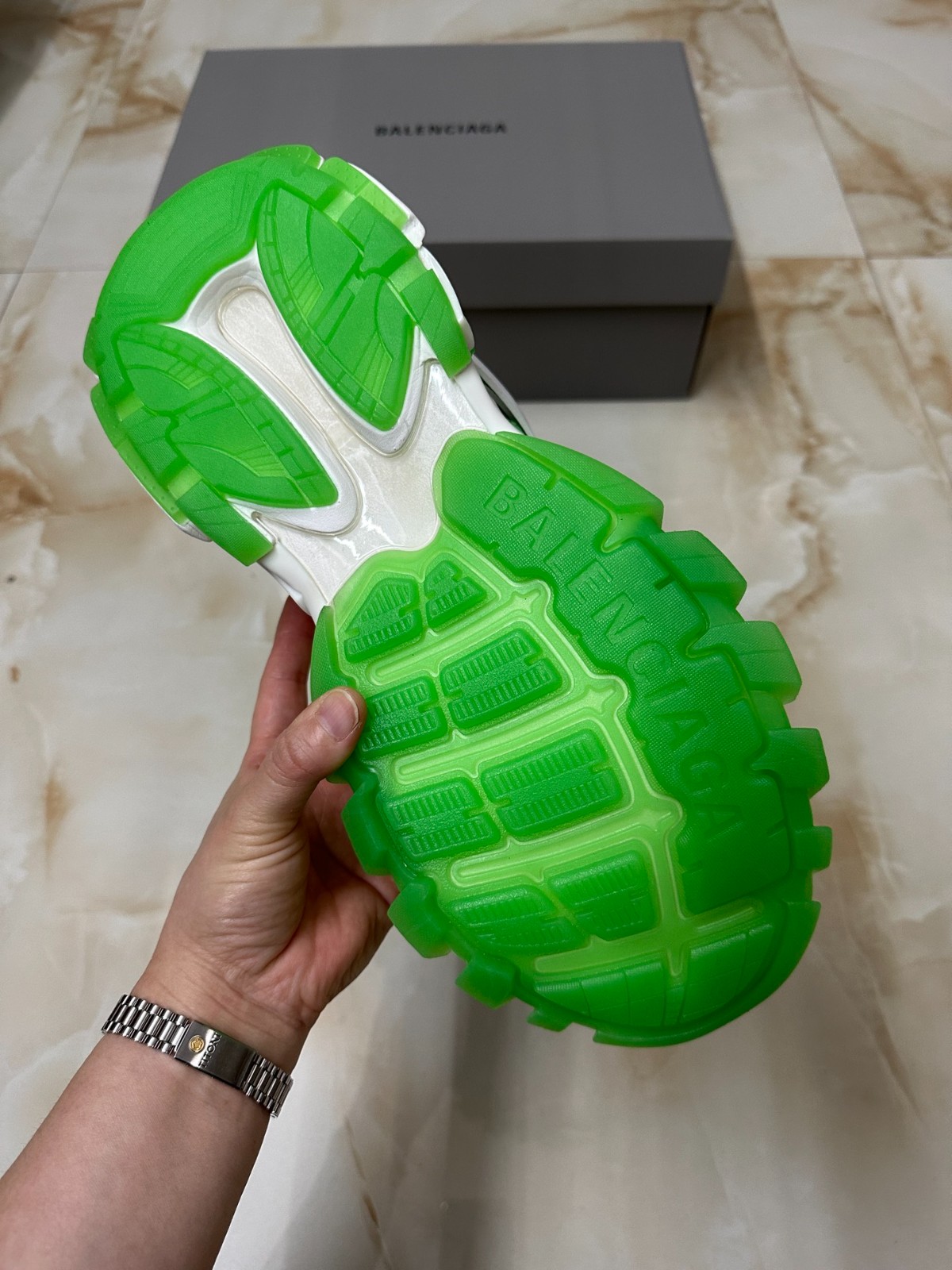 009 40123134 size 35-46