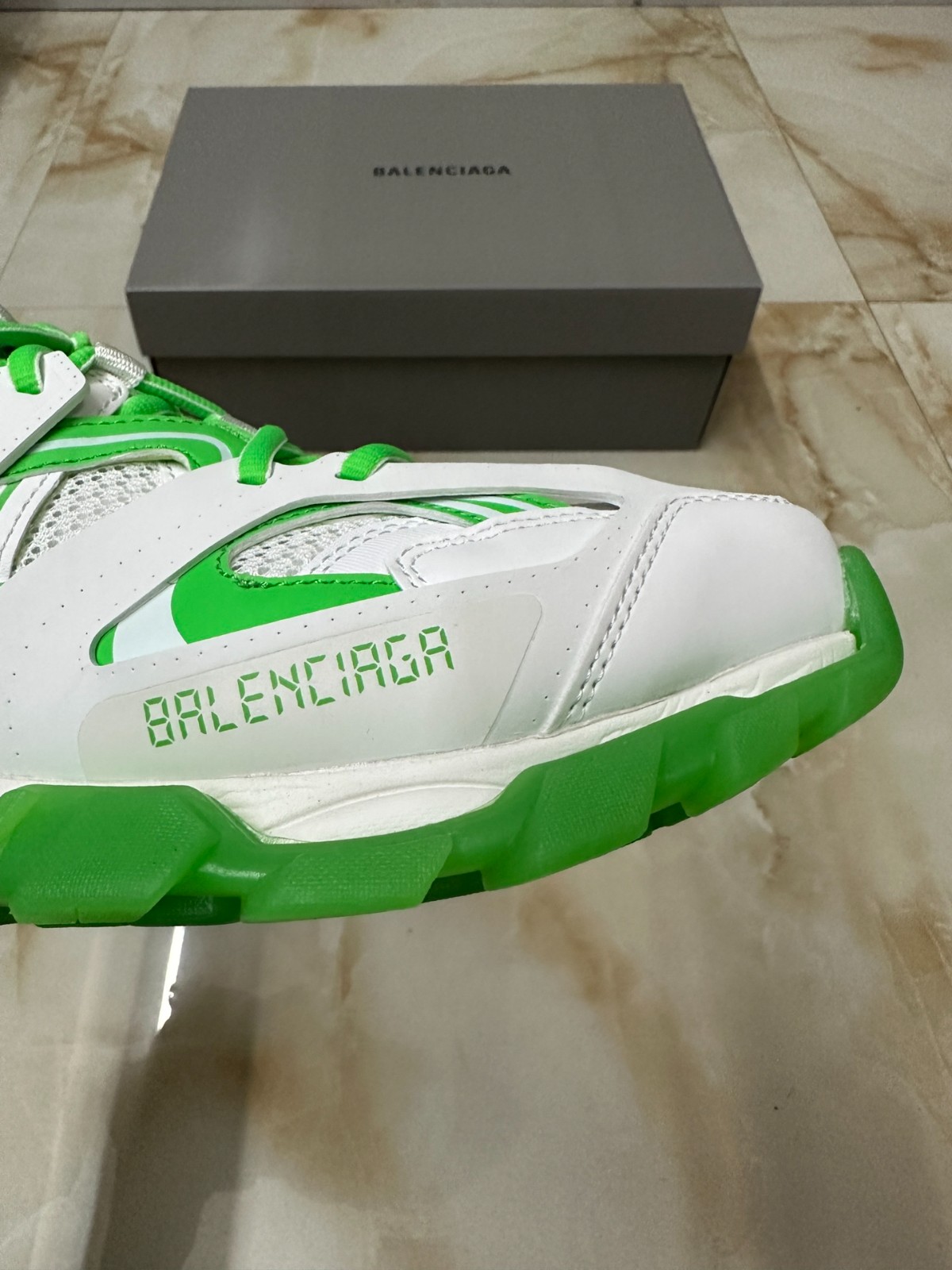 009 40123134 size 35-46