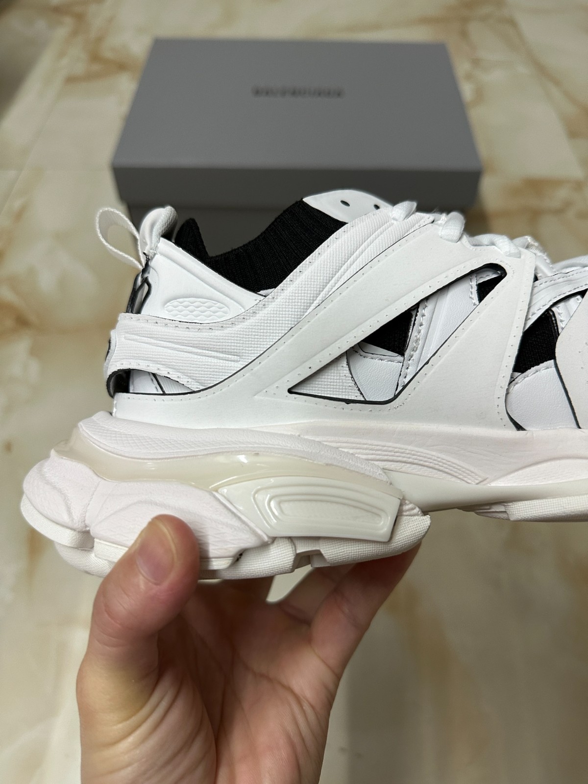 007 42123138 size 35-46