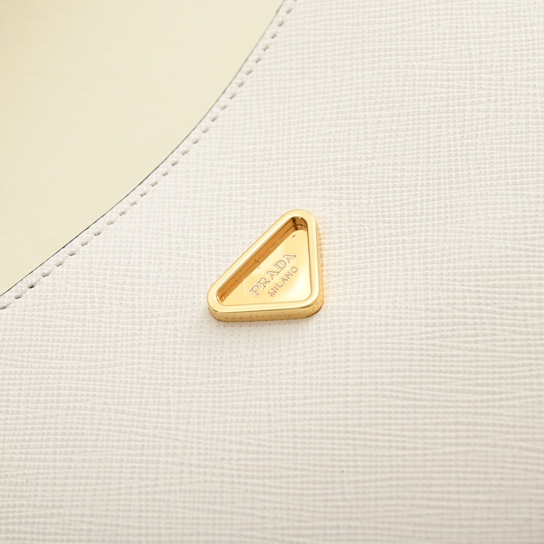 076 60123182 size 20.5x10.5x4cm