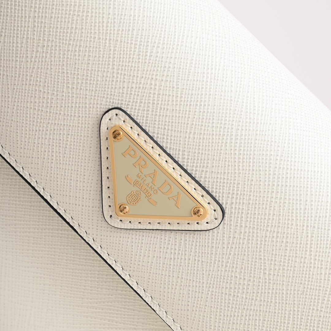 076 60123182 size 20.5x10.5x4cm