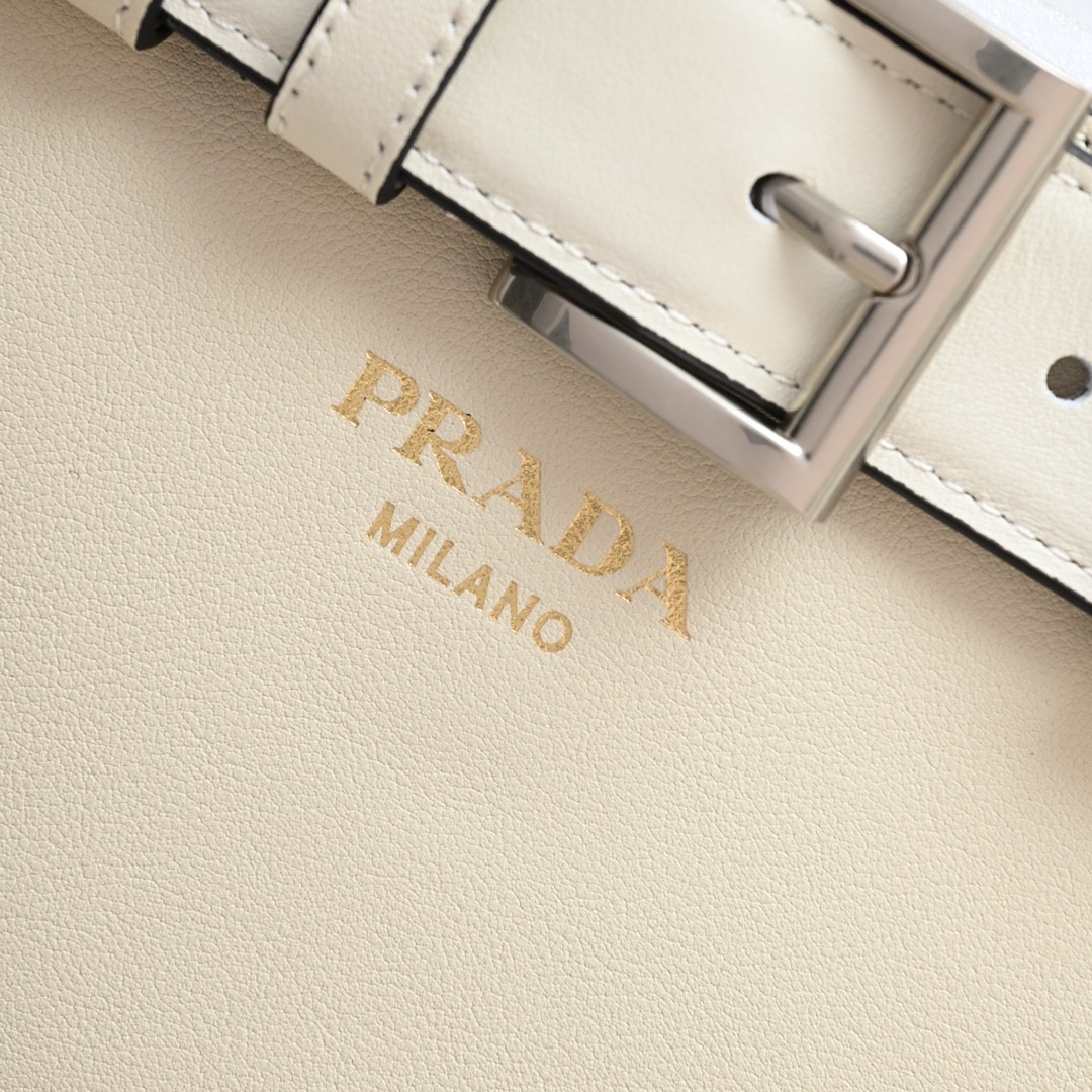 073 90123242 size 32x23x11cm