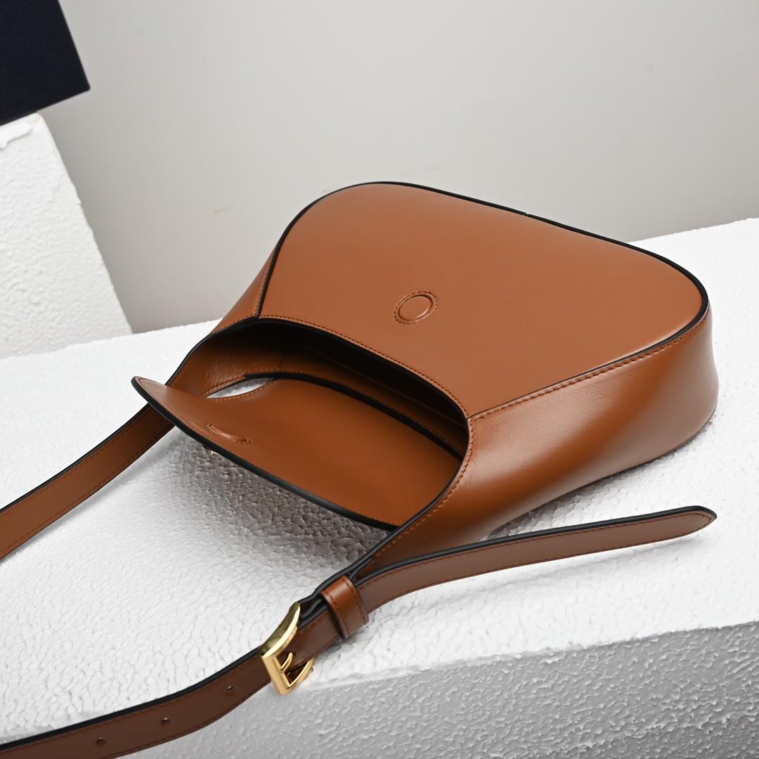 066 63123203 size 25x15x5.5cm