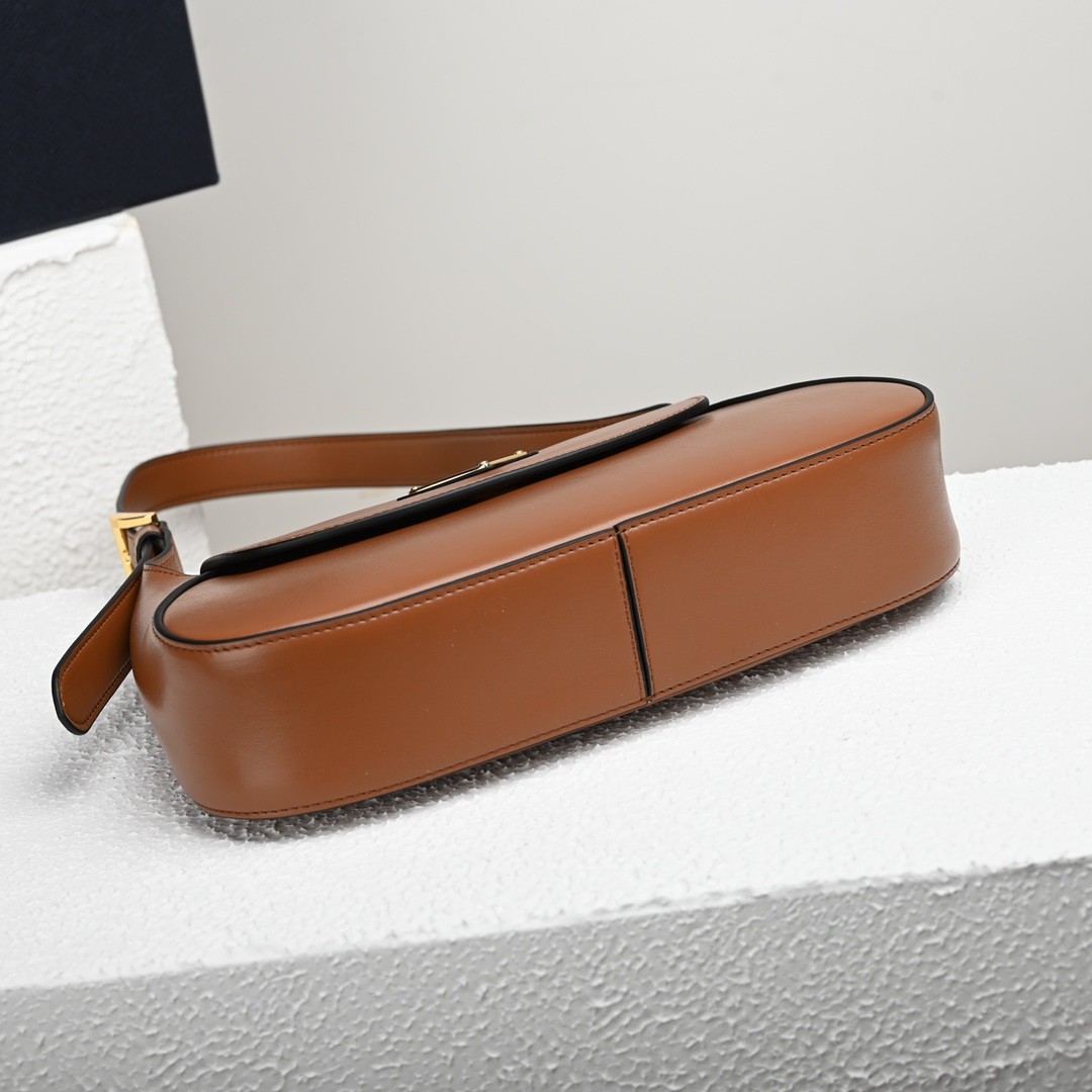 066 63123203 size 25x15x5.5cm
