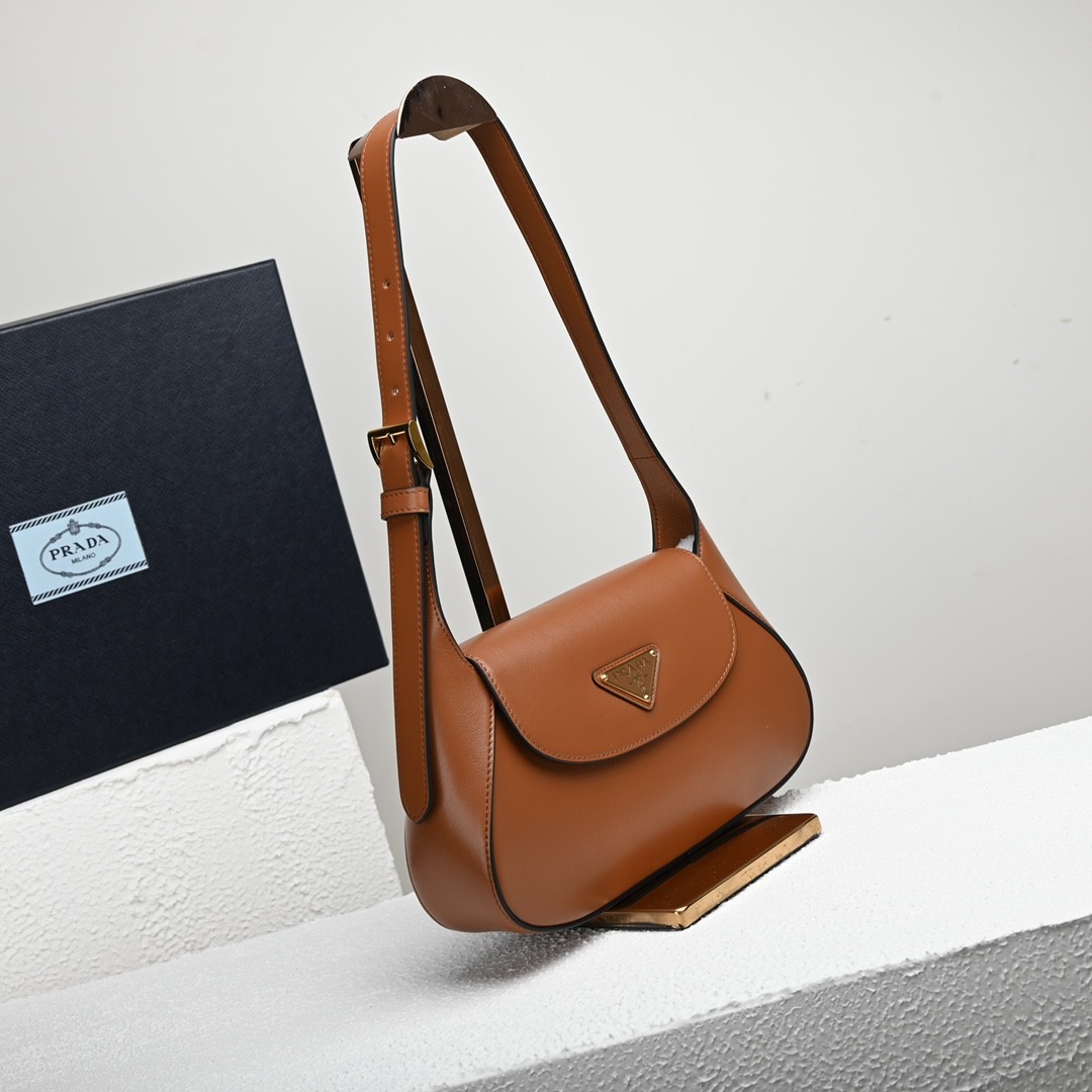 066 63123203 size 25x15x5.5cm