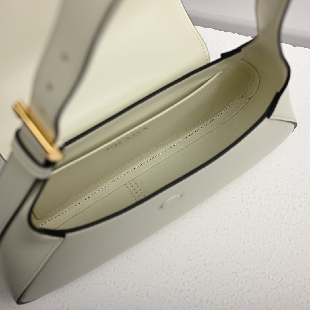 065 63123203 size 25x15x5.5cm