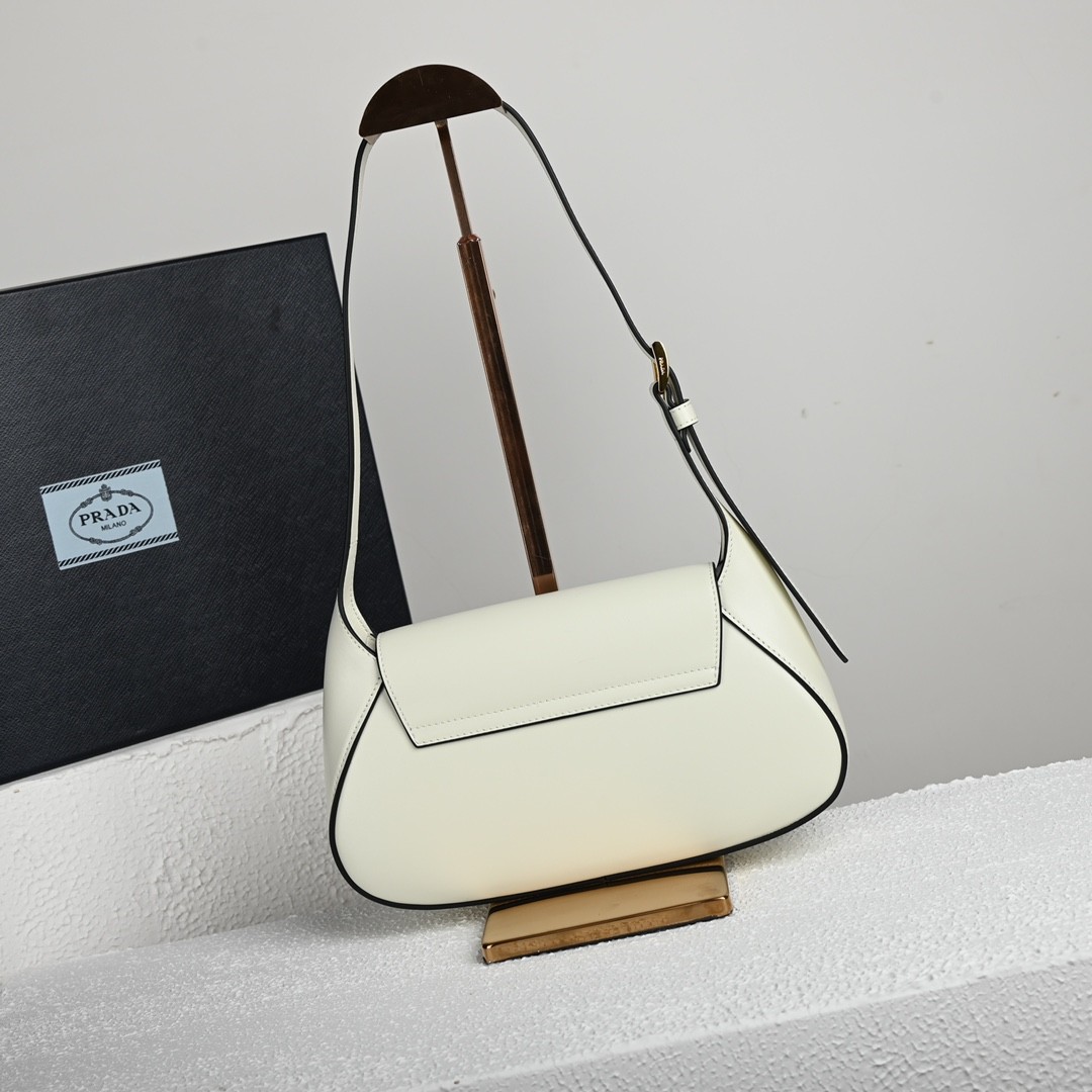 065 63123203 size 25x15x5.5cm