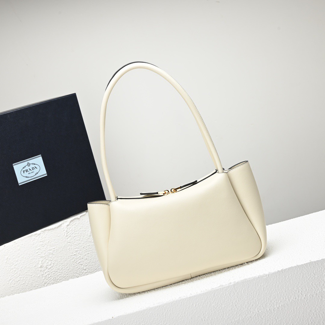 061 72123213 size 28x18x11cm