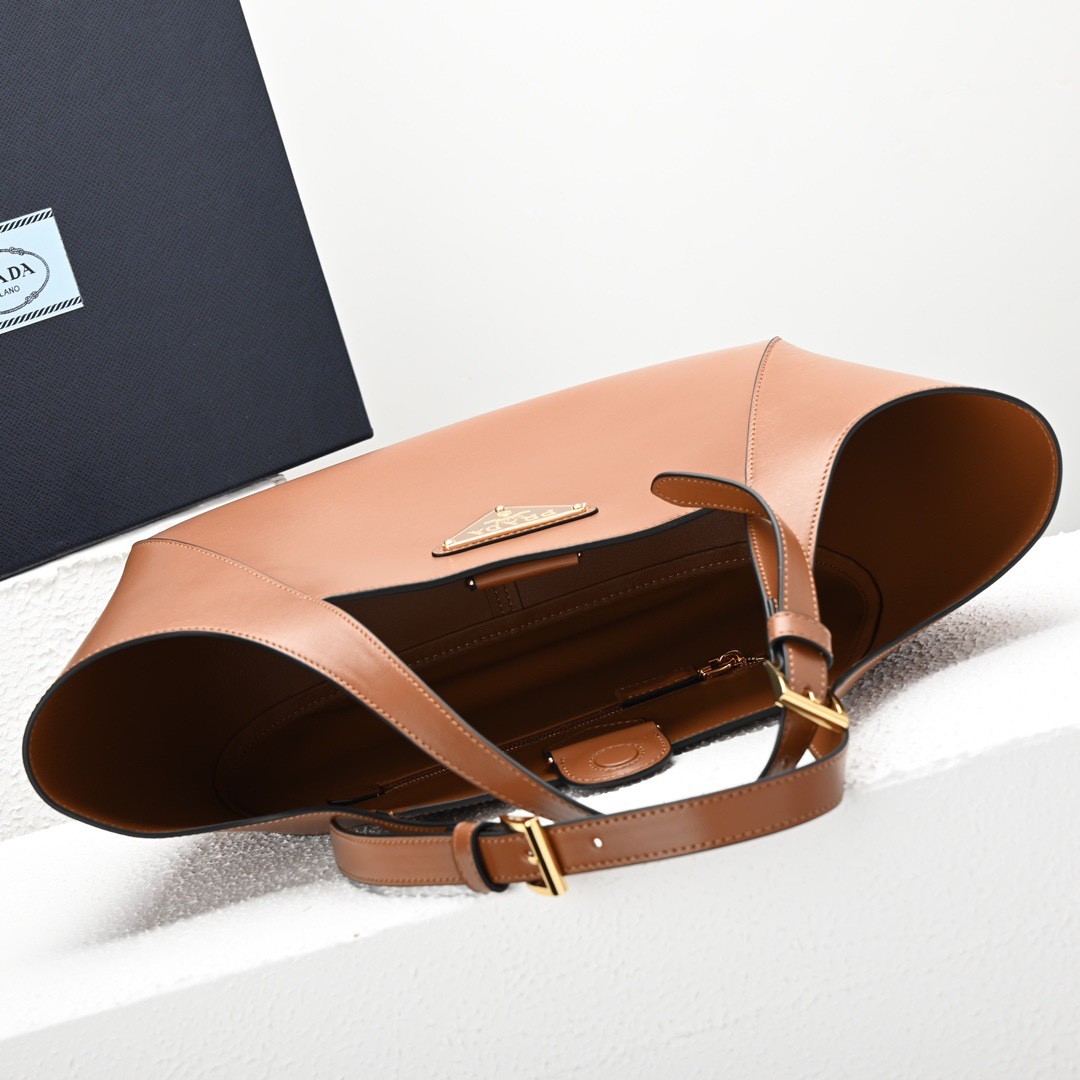 059 75123214 size 28x20.5x7.5cm