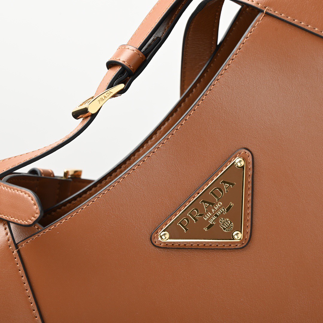 059 75123214 size 28x20.5x7.5cm