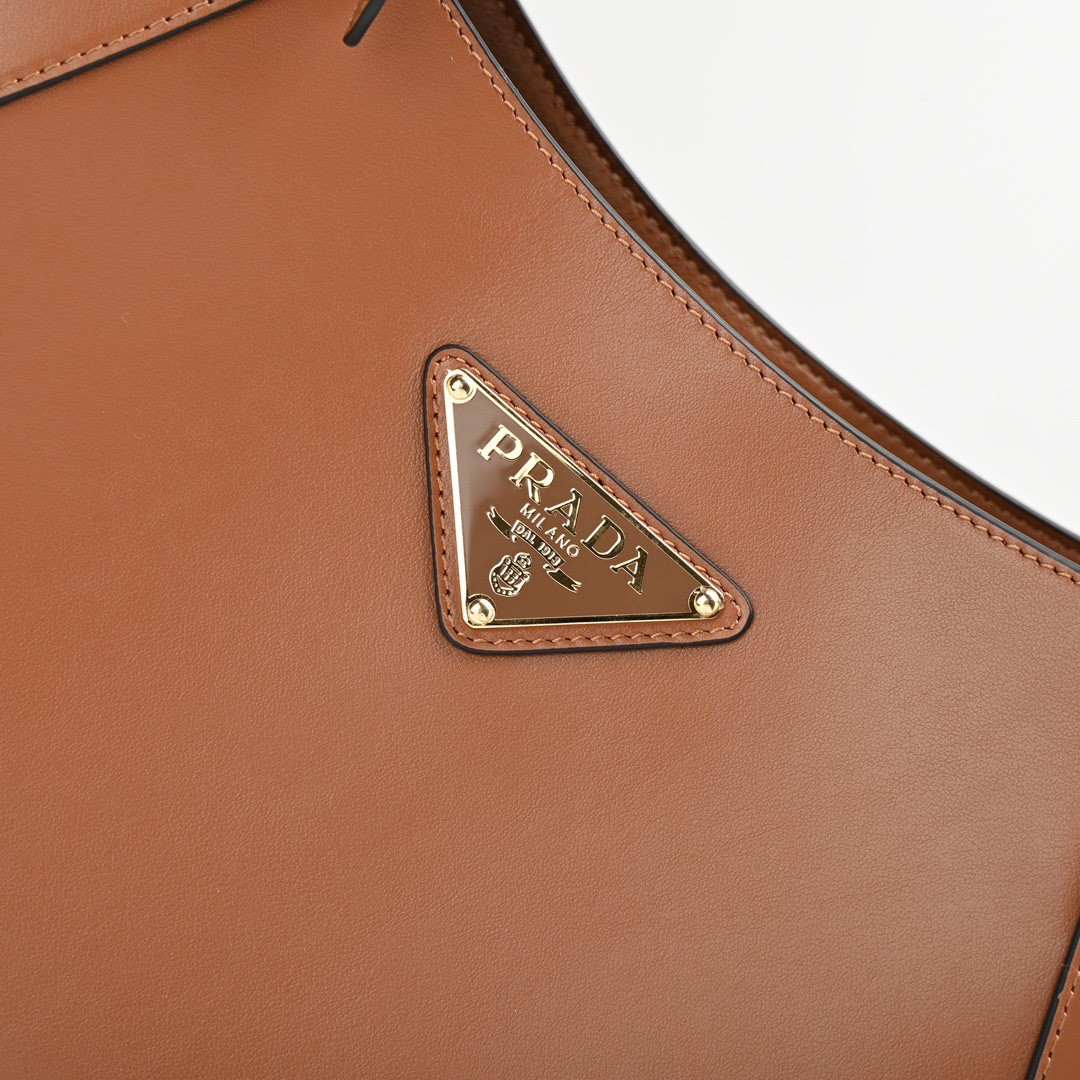 059 75123214 size 28x20.5x7.5cm