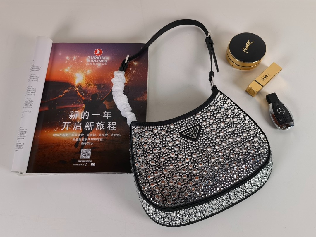 001 56123172 size 22×18×4.5cm