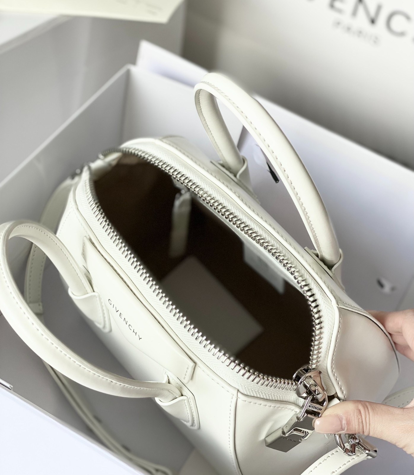 012 75123206;80123224;85123228 size 23x27x13cm;size 28cm;size 33cm