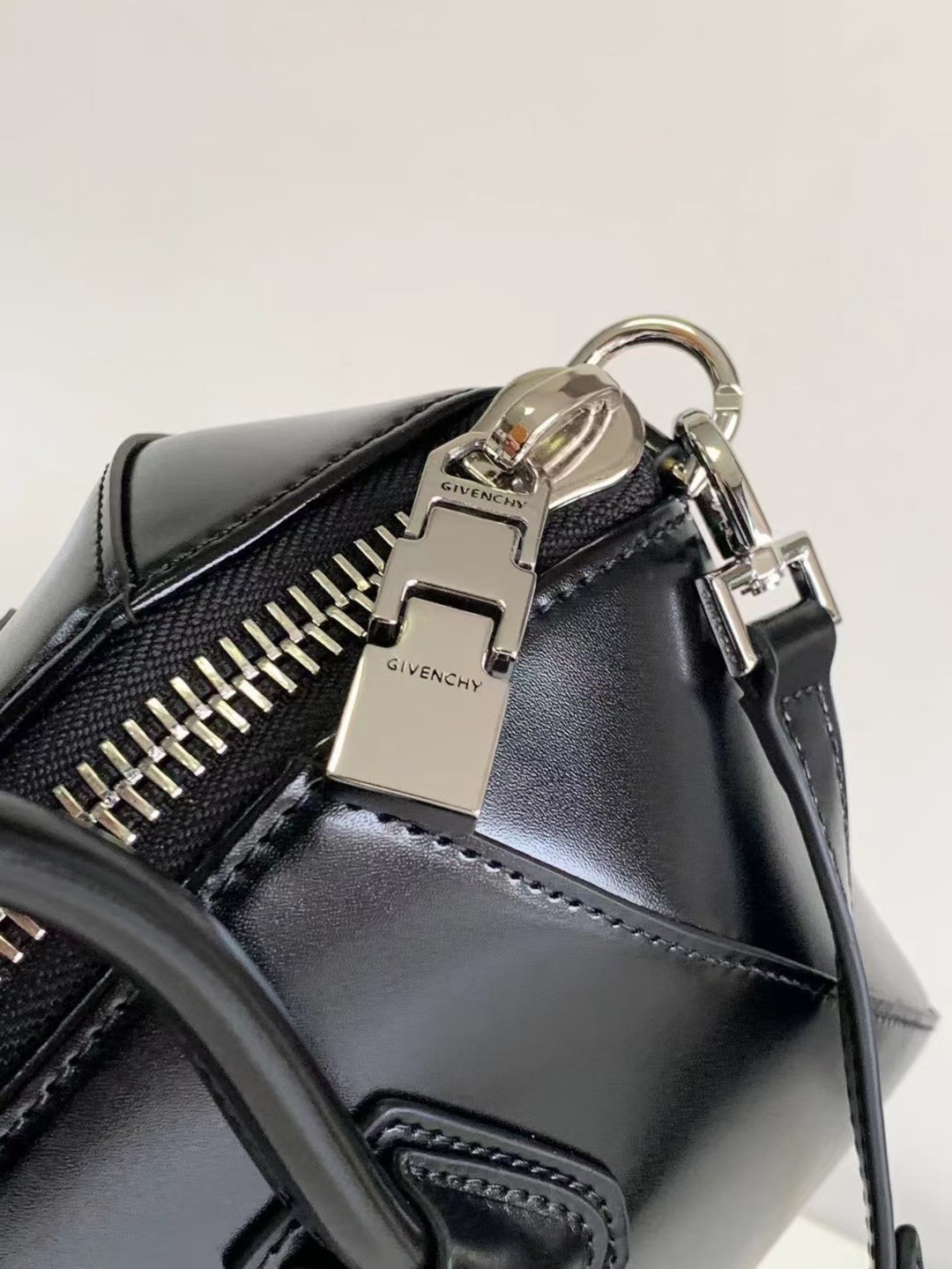 006 75123206 size 22x27x13cm
