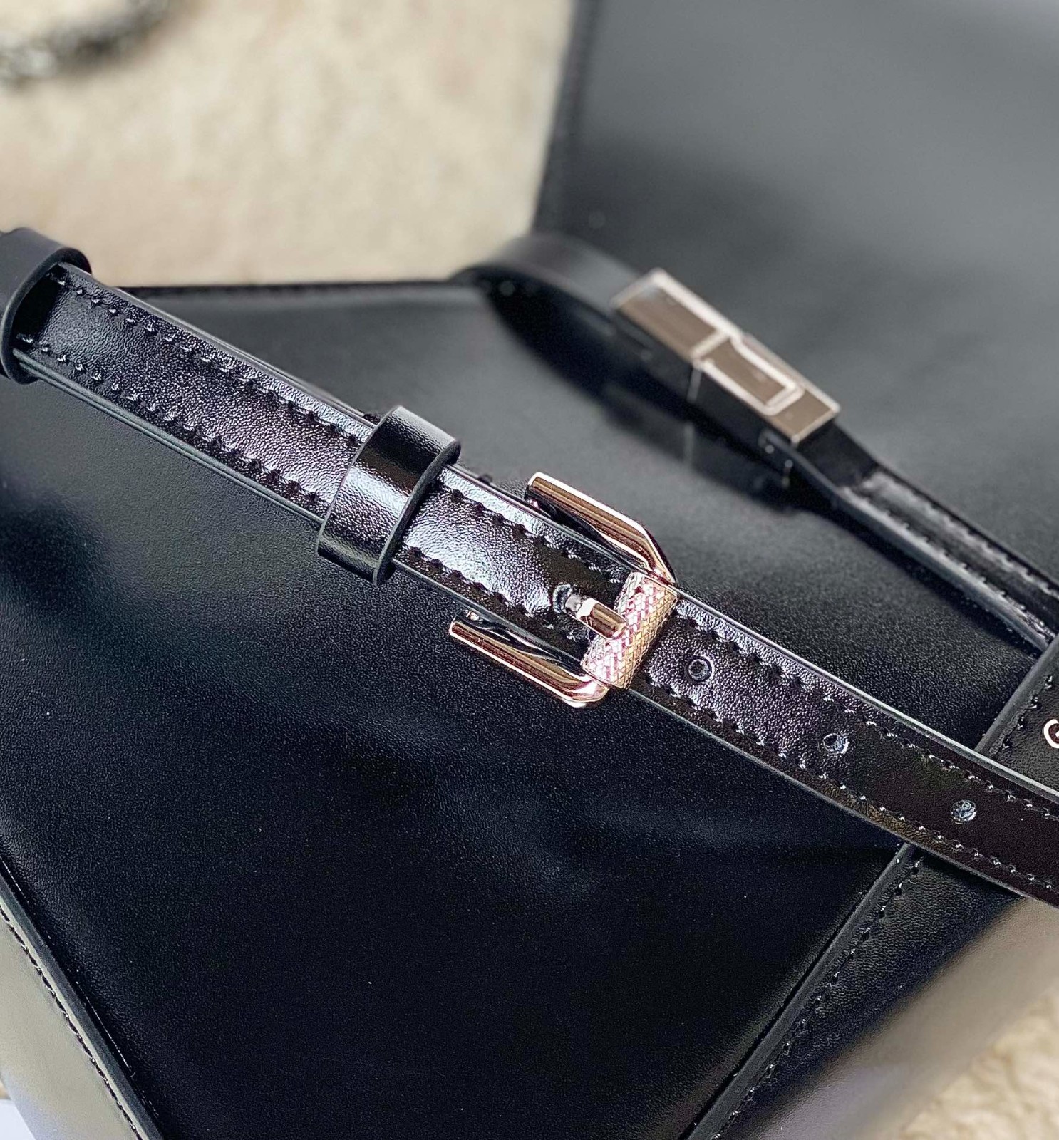 004 85123228 size 29x23x6cm