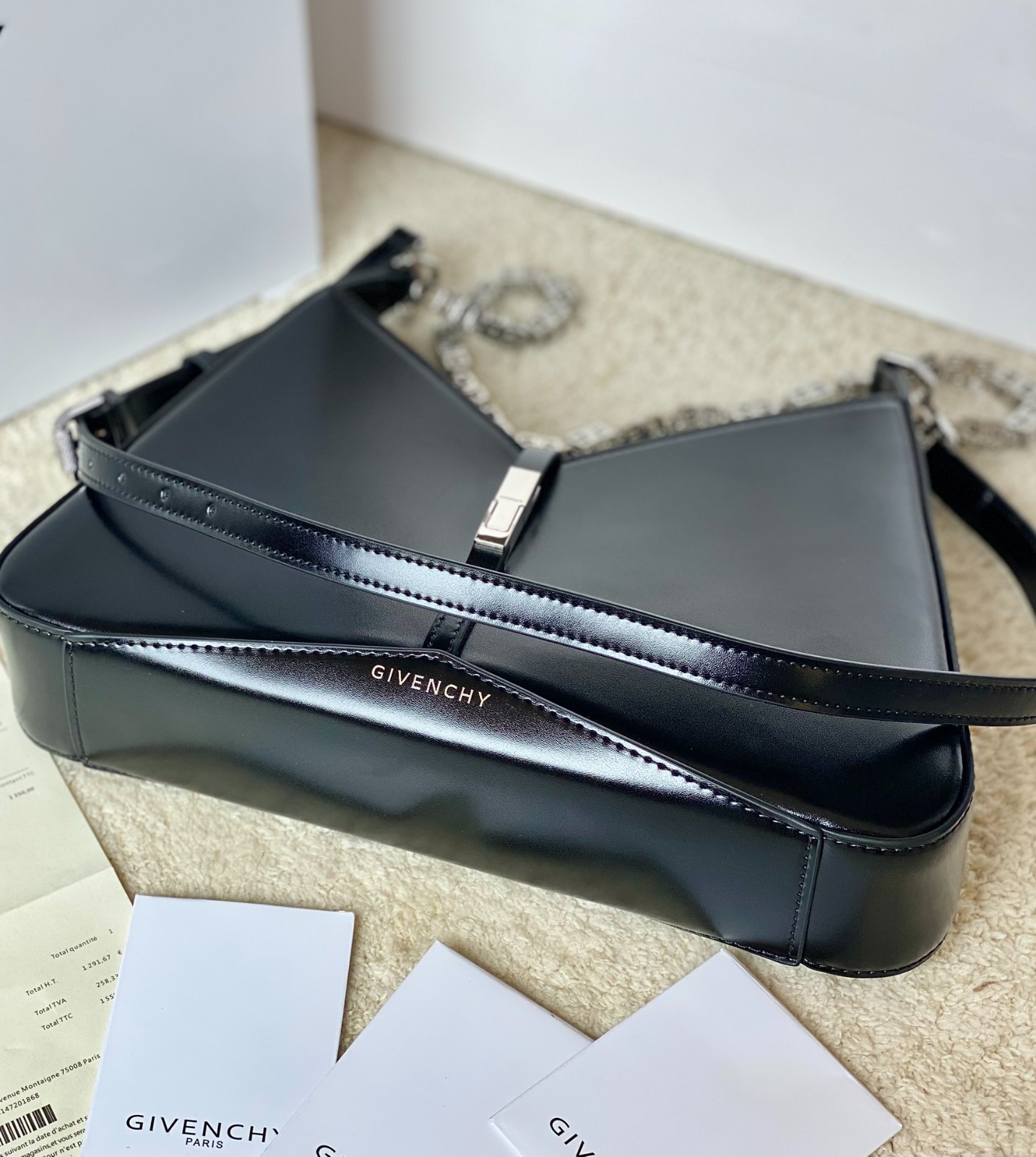 004 85123228 size 29x23x6cm