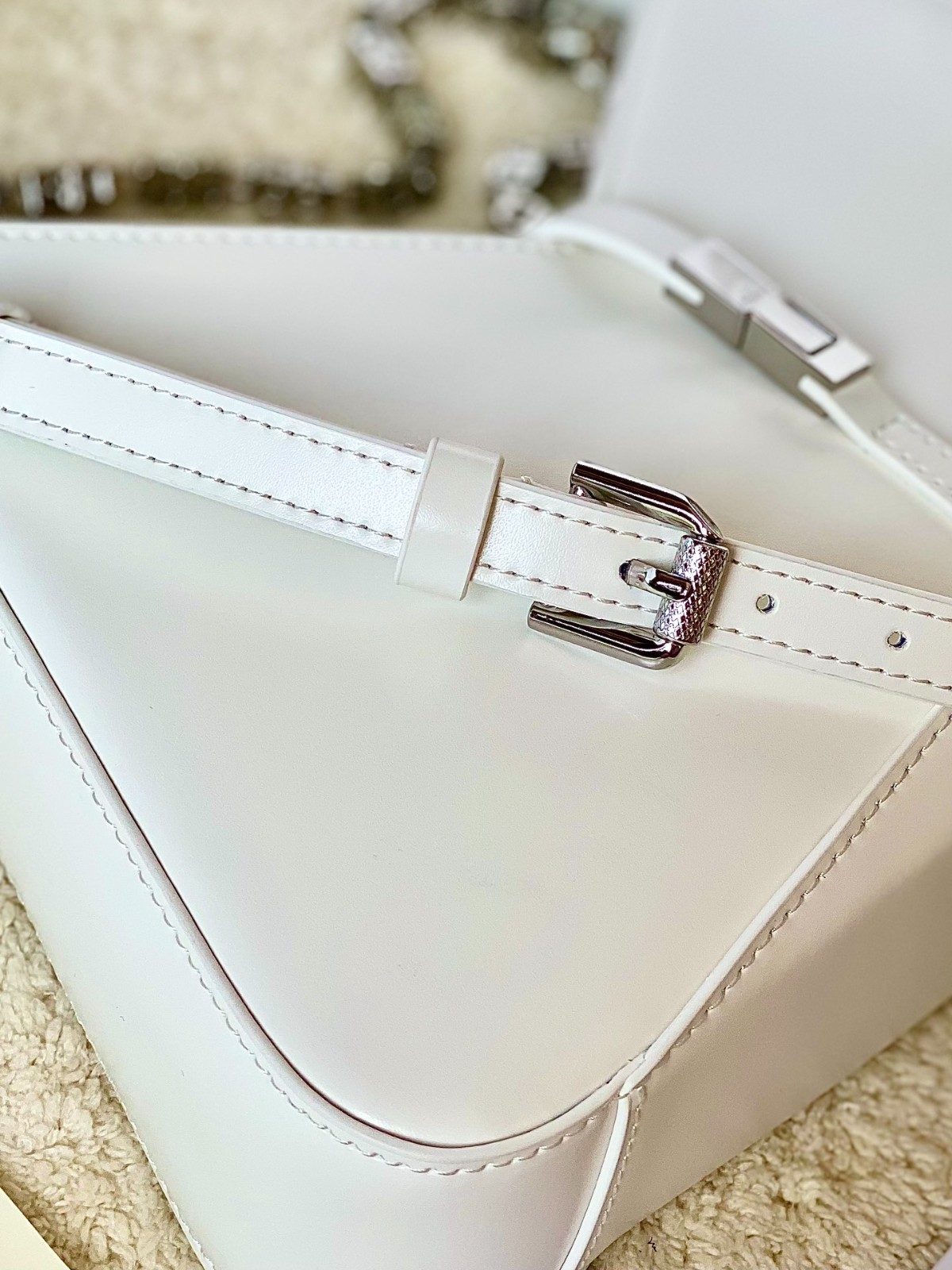 003 85123228 size 29x23x6cm