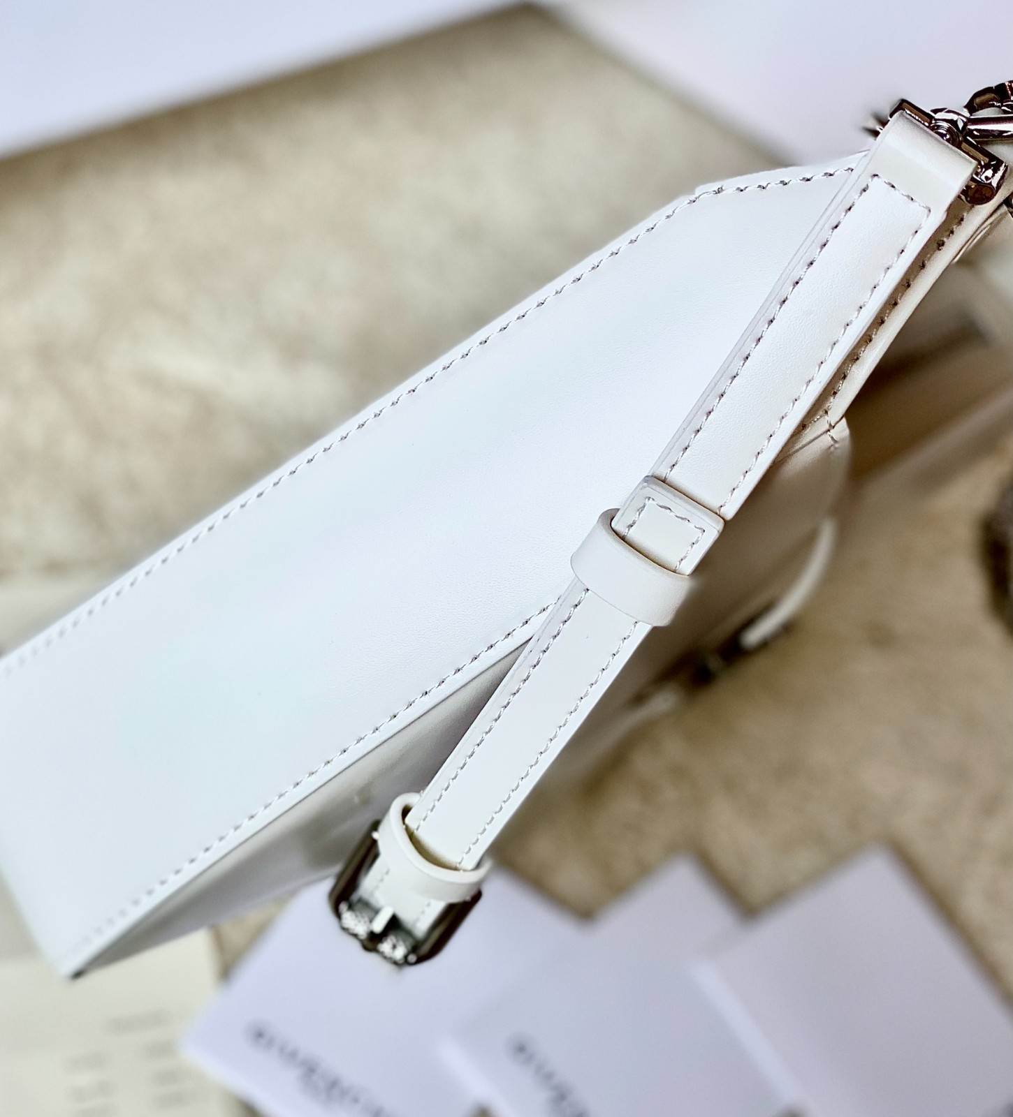 003 85123228 size 29x23x6cm