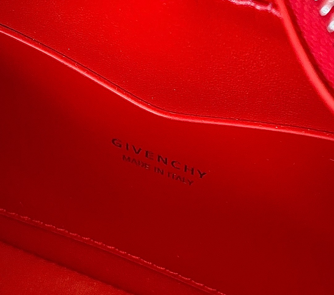 001 85123228 size 29x23x6cm
