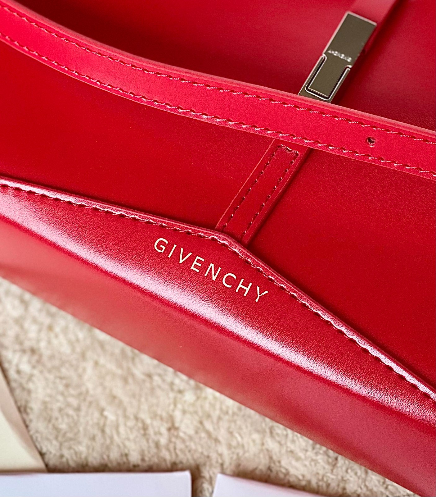 001 85123228 size 29x23x6cm