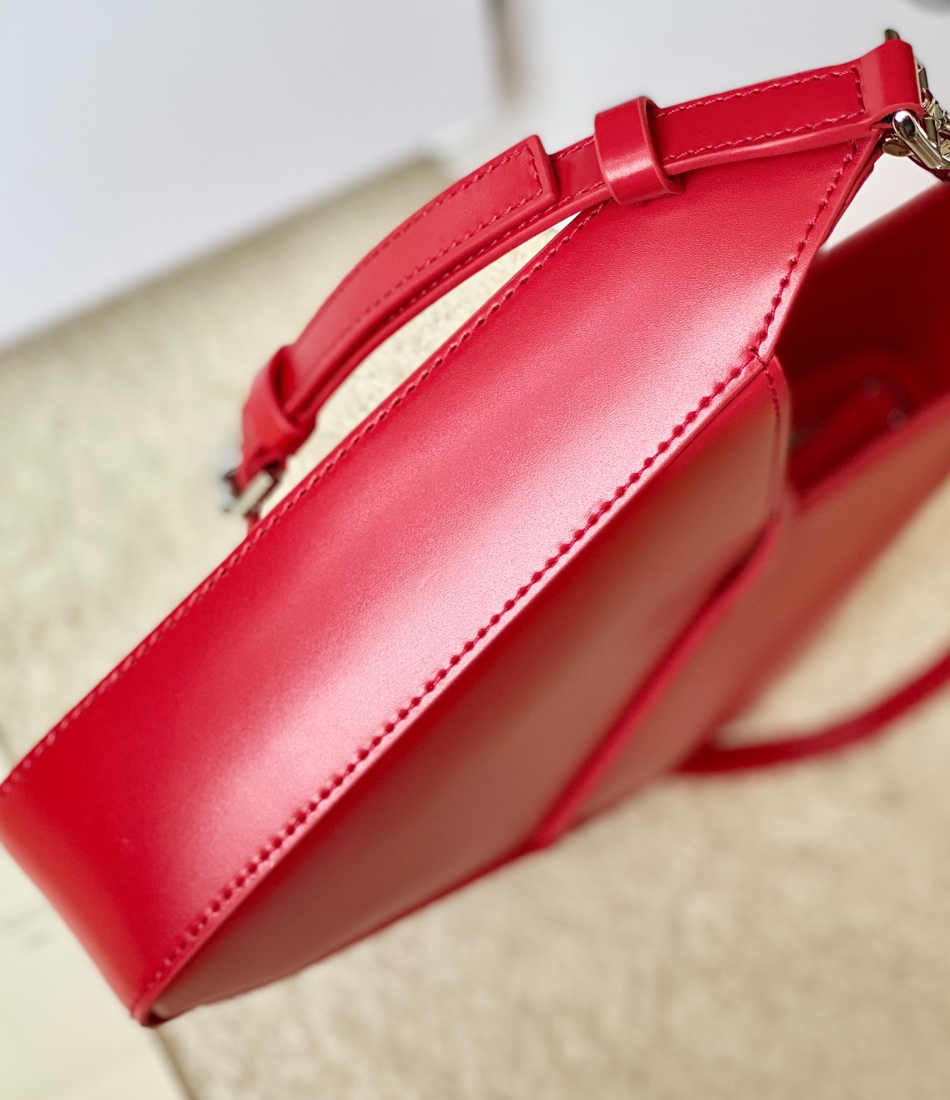 001 85123228 size 29x23x6cm