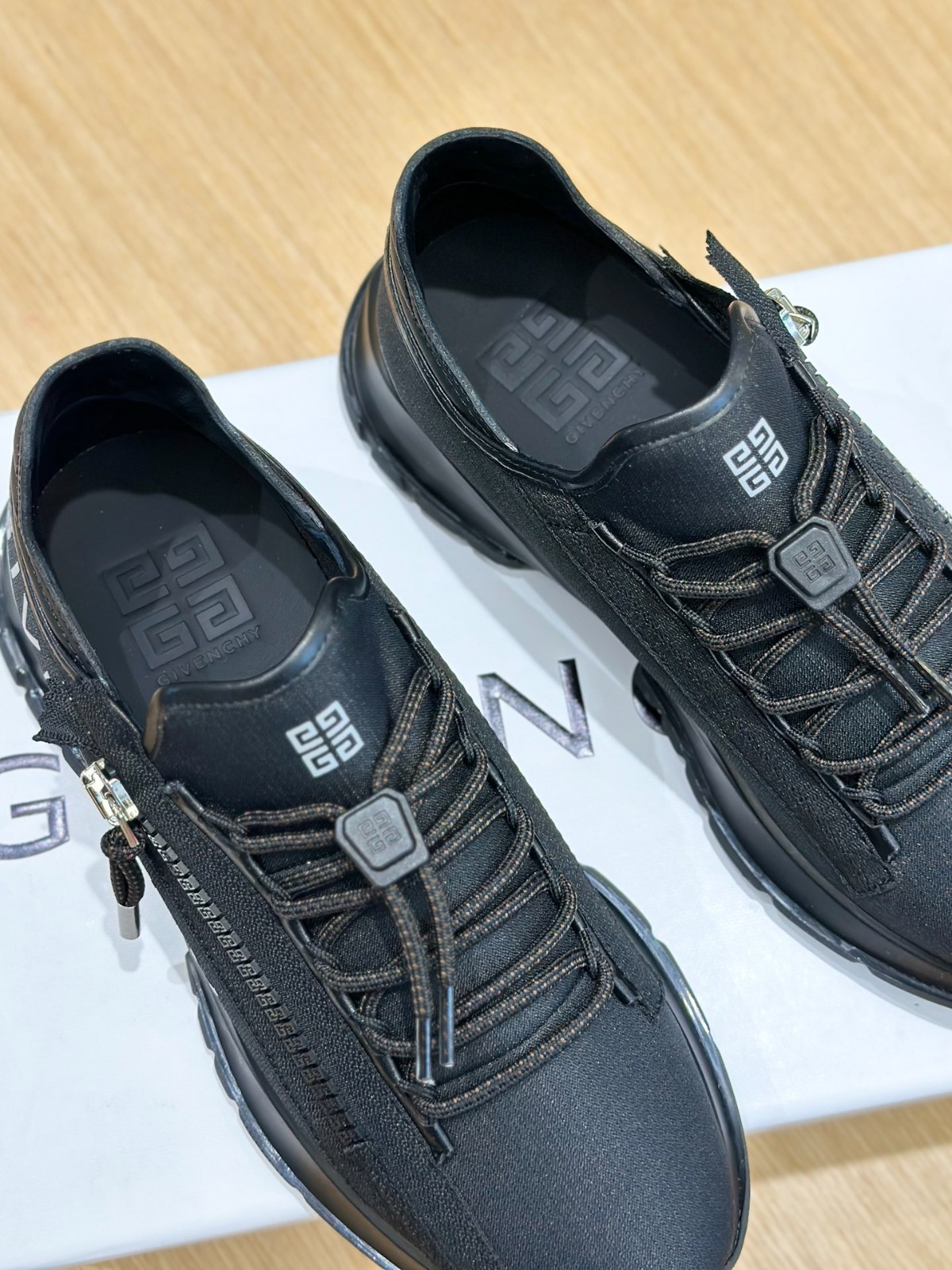 024 40123159 size 38-45