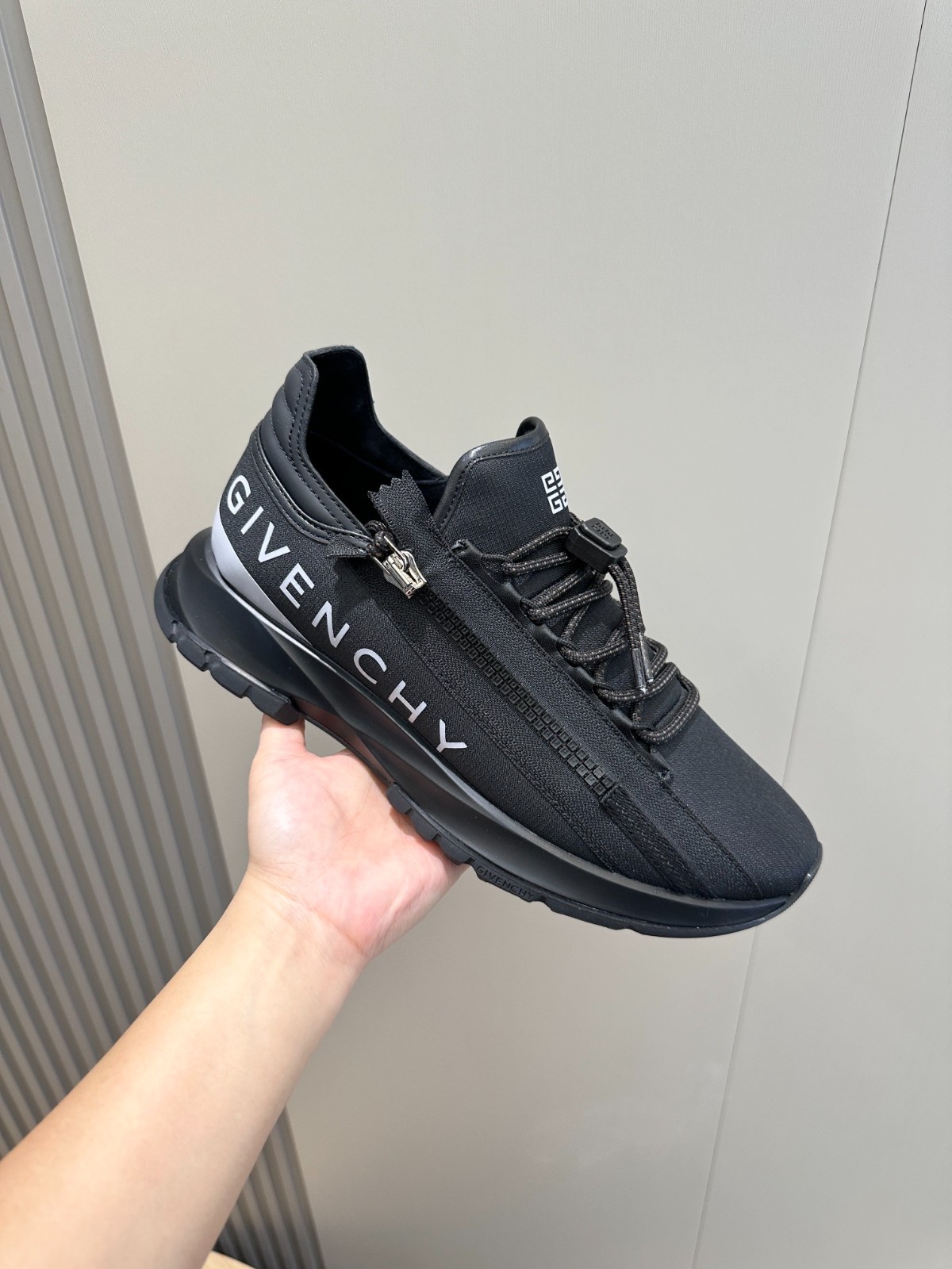 024 40123159 size 38-45