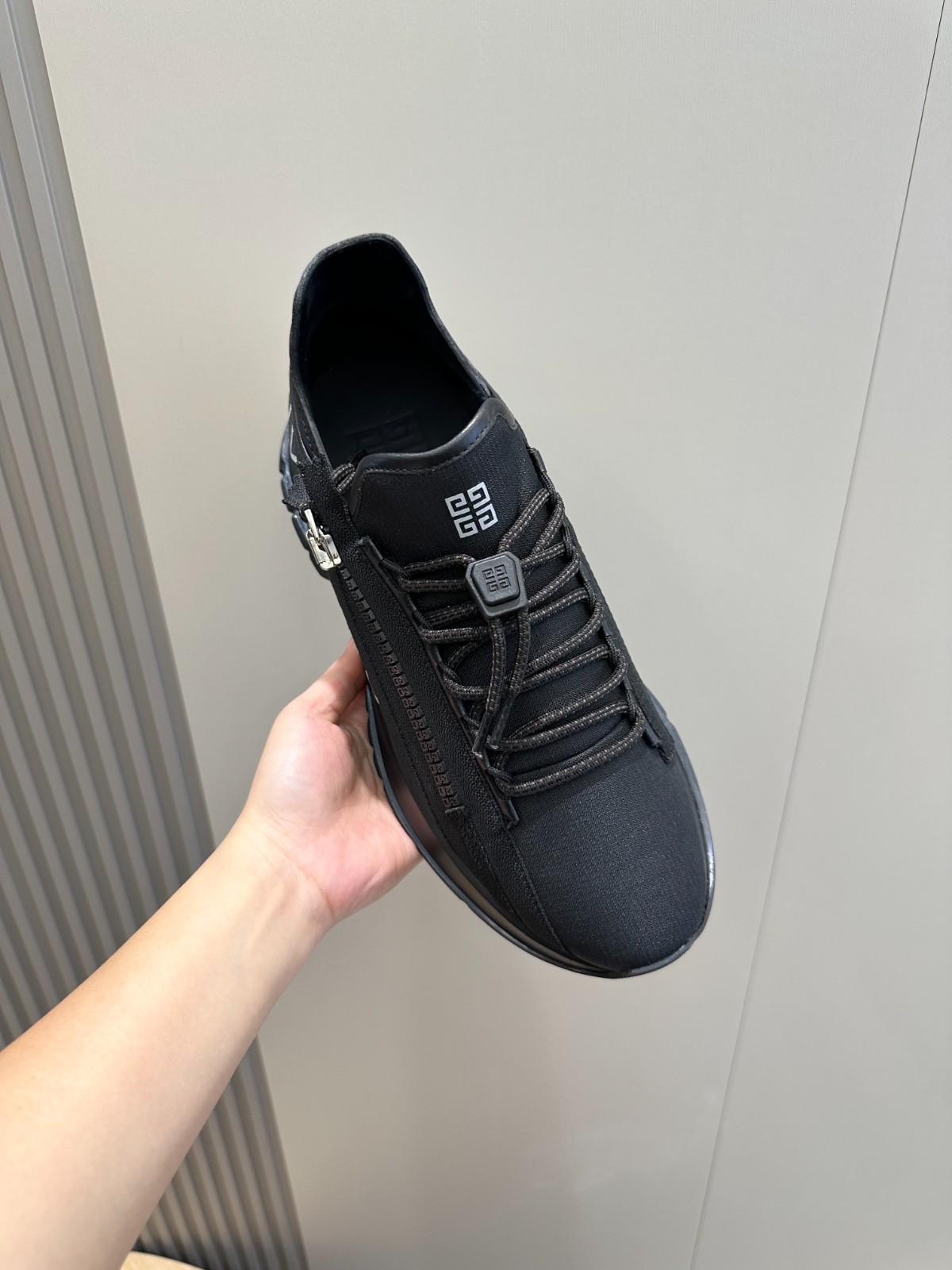 024 40123159 size 38-45