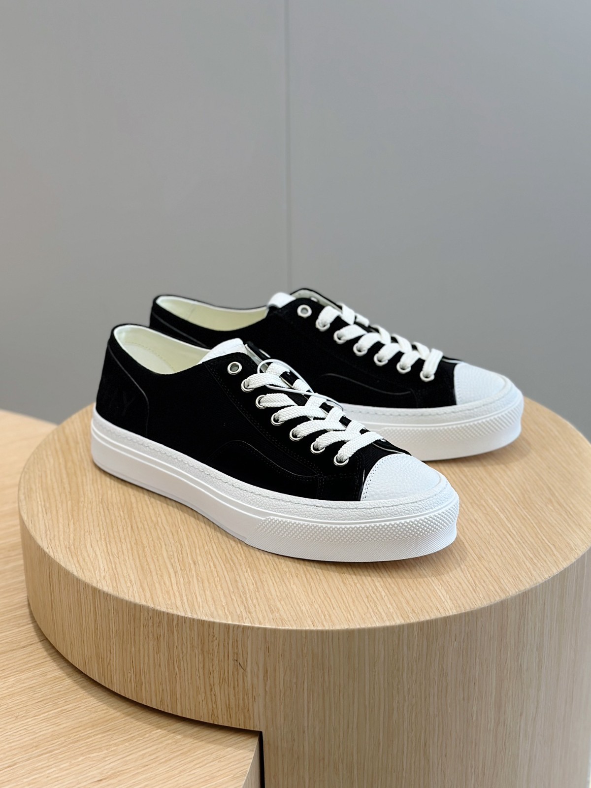 008 36123132 size 38-45