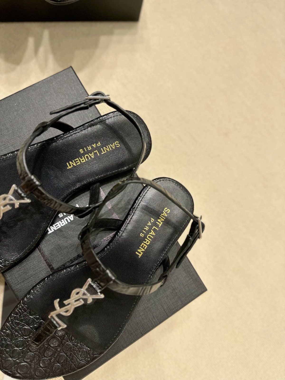 052 28123119 size 35-43