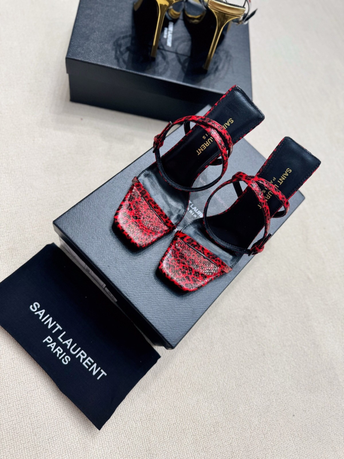 048 29123118 size 35-42