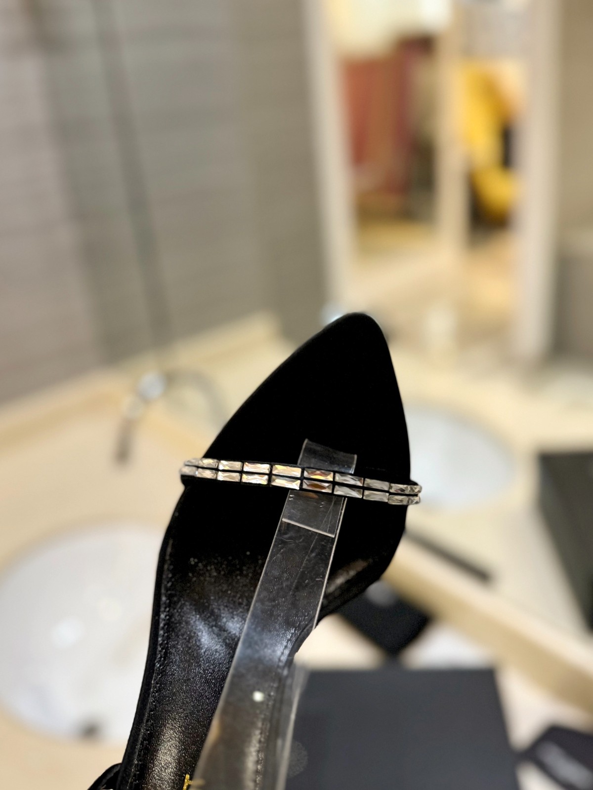 007 32123111 size 35-41