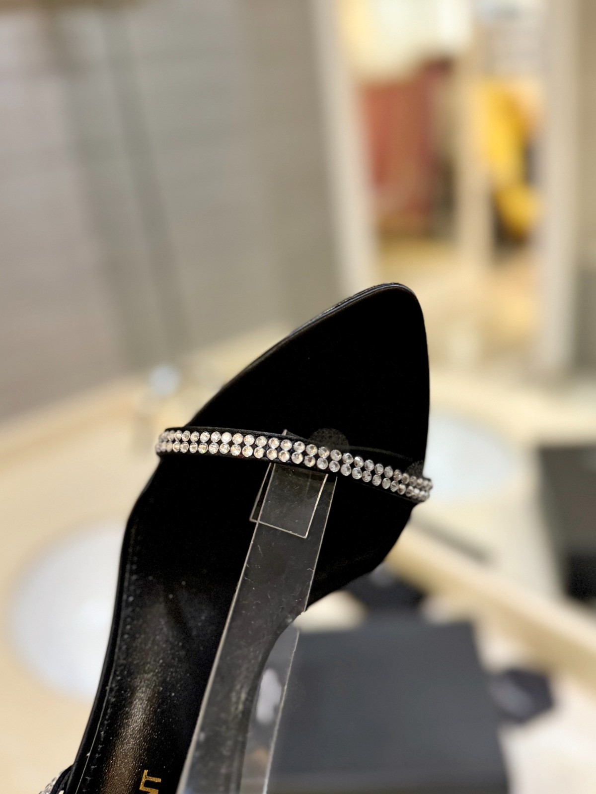 005 32123111 size 35-41