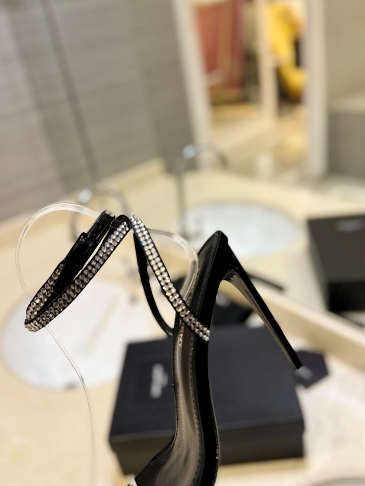 005 32123111 size 35-41
