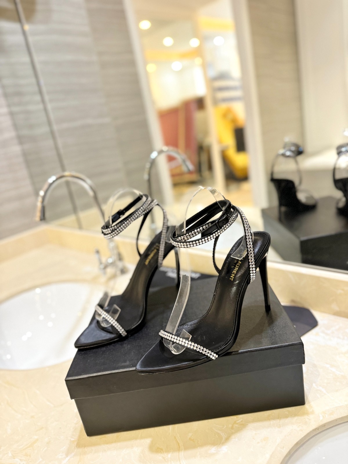 005 32123111 size 35-41