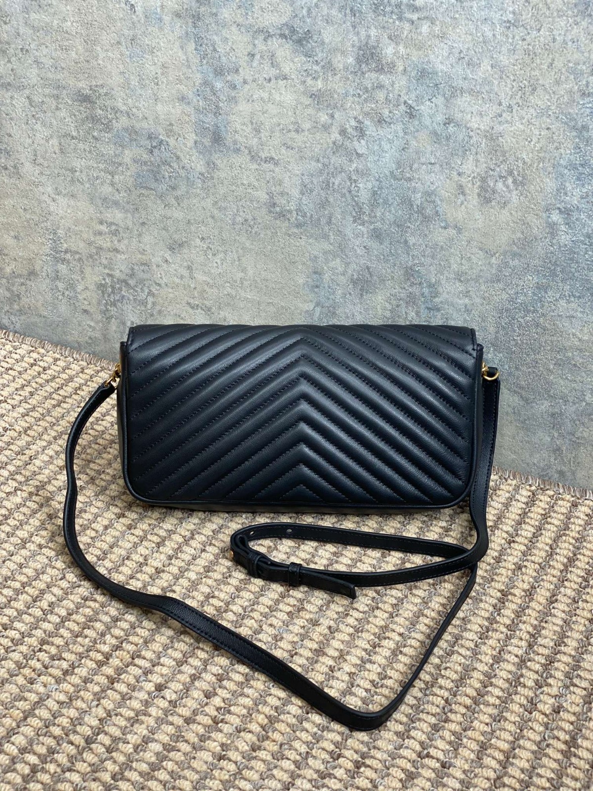 055 65123198 size 26x13.5x4.5cm