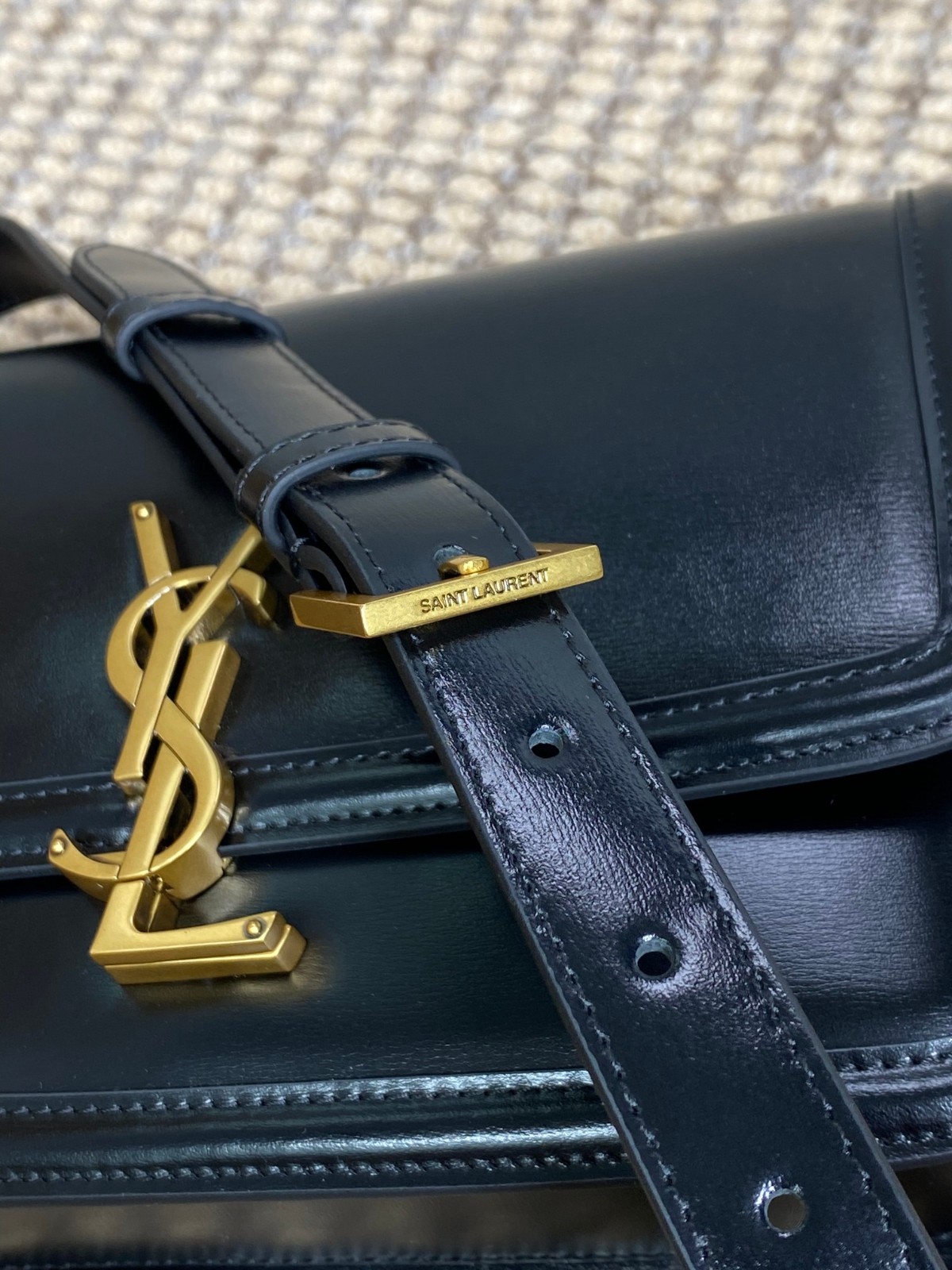 052 72123204;82123221 size 19x13x5;size 23x16x6cm